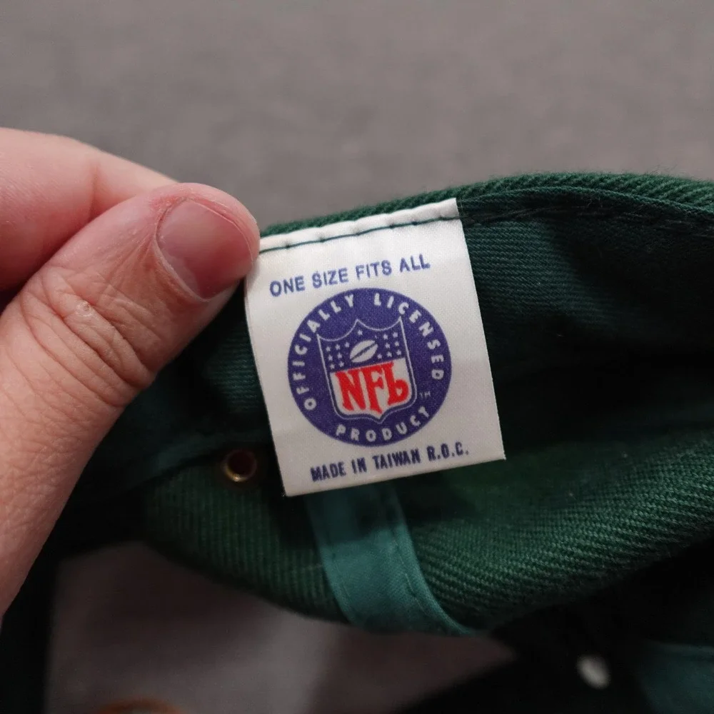 Vintage Green Bay Packers Hat Cap Strap Back Mens One Size NFL Logo Athletic